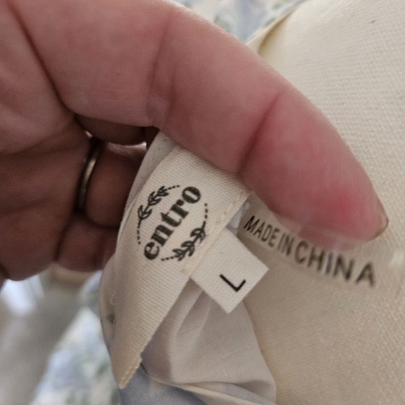 entro Blue and Cream Floral Tie-Front Peplum Blouse - Picture 3 of 3